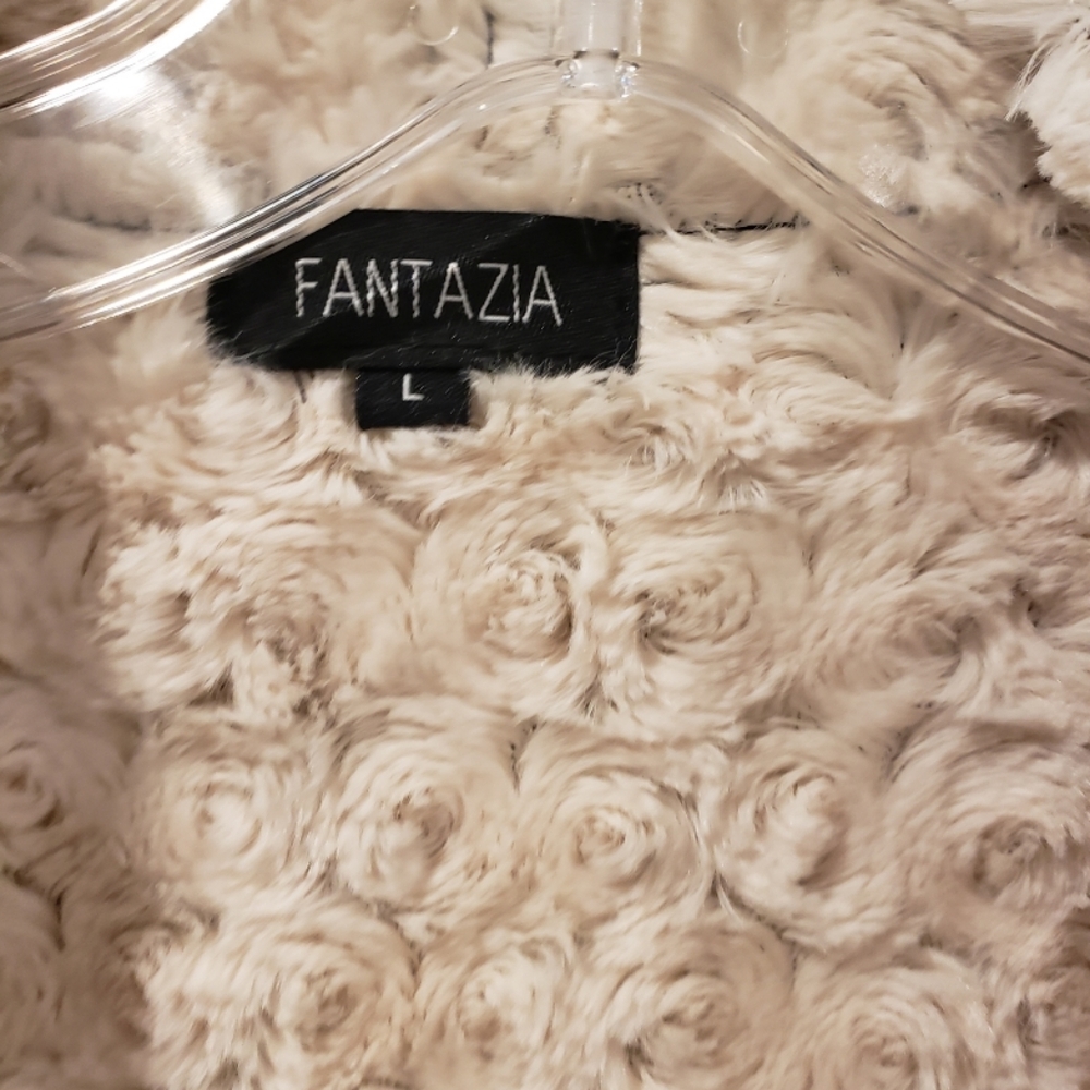Vest - Picture 4 of 6